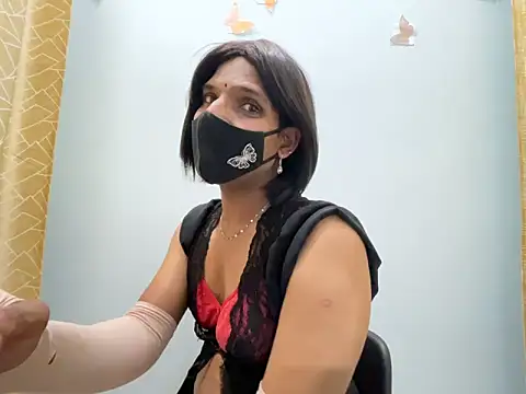 TransLisa7 online show from March 2026 07:53:02 AM