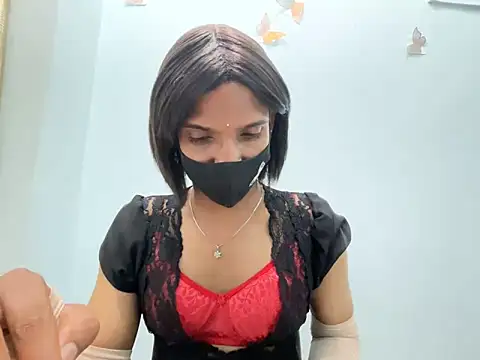 TransLisa7 online show from March 2026 11:29:02 PM