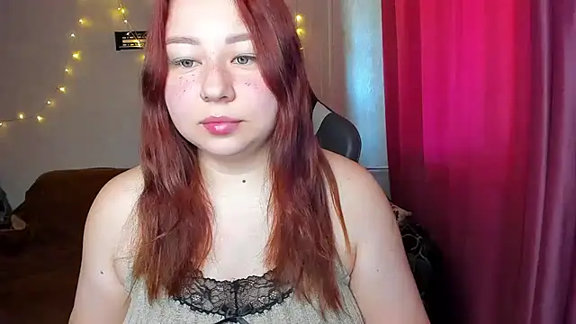 Milafoxxxy online show from September 2025 06:20:02 AM