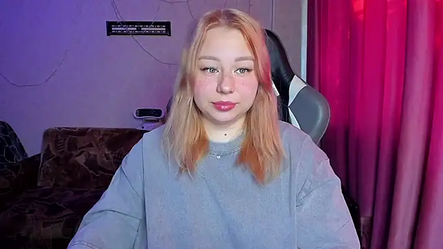 Milafoxxxy online show from October 2025 02:12:01 AM
