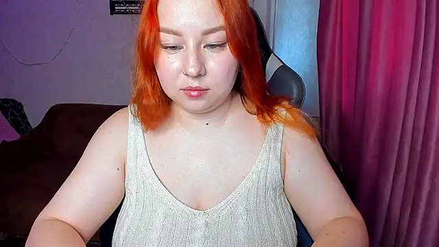 Milafoxxxy online show from September 2025 08:57:01 AM