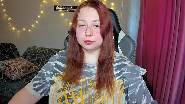 Milafoxxxy online show from September 2025 10:00:01 AM