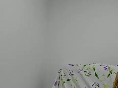 Snapshot of SamanthaBeke chatting on April 2026 11:39:01 AM SamanthaBeke online show from April 2026 11:39:01 AM