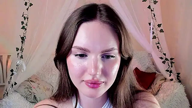 Snapshot of MishkaMe chatting on November 2025 03:49:02 PM MishkaMe online show from November 2025 03:49:02 PM