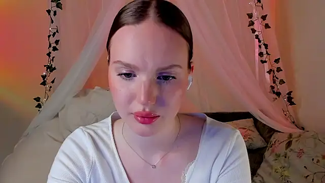 MishkaMe online show from February 2025 06:22:01 PM