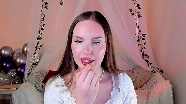 MishkaMe online show from September 2025 12:44:02 PM