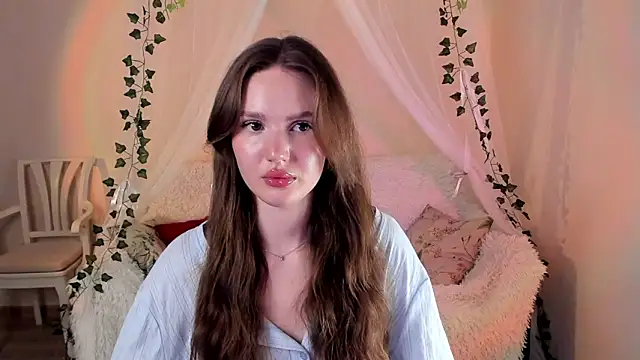 Snapshot of MishkaMe chatting on November 2025 07:35:01 PM MishkaMe online show from November 2025 07:35:01 PM