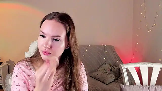 Snapshot of MishkaMe chatting on November 2025 07:42:02 AM MishkaMe online show from November 2025 07:42:02 AM