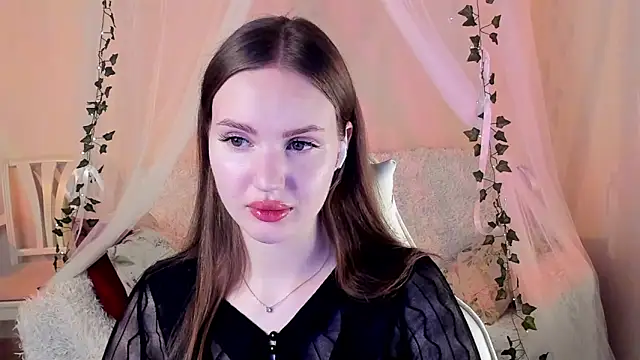 Snapshot of MishkaMe chatting on October 2025 04:17:01 PM MishkaMe online show from October 2025 04:17:01 PM