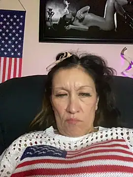 Snapshot of TheDime chatting on July 2026 11:21:01 AM TheDime online show from July 2026 11:21:01 AM