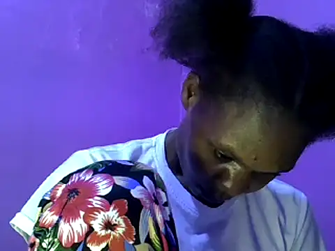 Snapshot of Cute_tamara chatting on January 2025 04:27:01 PM Cute tamara online show from January 2025 04:27:01 PM