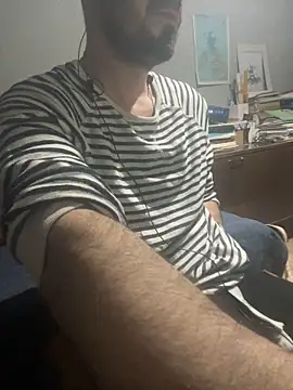 giorgakaci69 online show from April 2026 09:27:01 PM