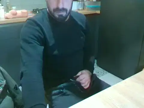 giorgakaci69 online show from December 2024 05:32:01 PM