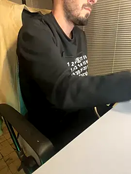 giorgakaci69 online show from November 2025 03:12:01 PM