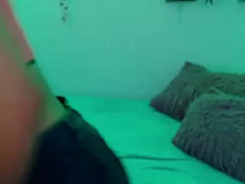 Snapshot of kyomy_222 chatting on December 2025 10:15:02 PM kyomy 222 online show from December 2025 10:15:02 PM