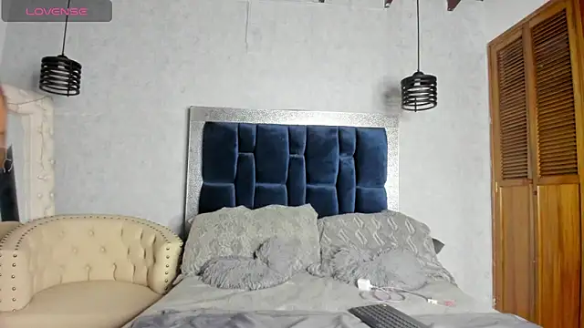 Taiissa  online show from January 2026 09:53:01 PM