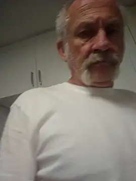 den-rock4u online show from April 2026 02:48:01 AM