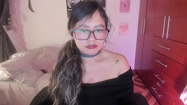 StephaniFox online show from December 2025 01:42:01 AM