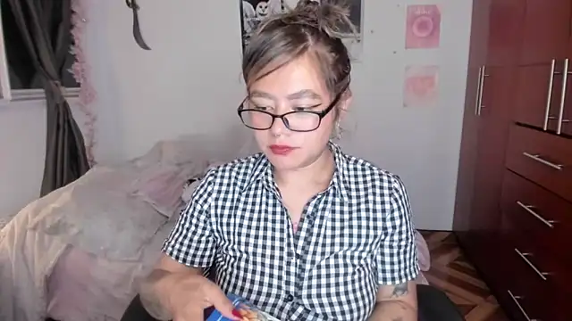 StephaniFox online show from February 2026 03:05:01 AM