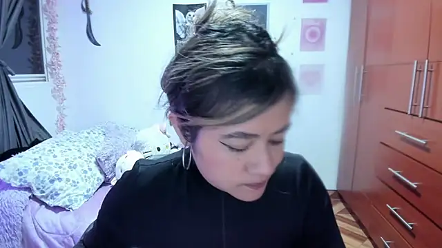 StephaniFox online show from April 2026 01:18:01 AM