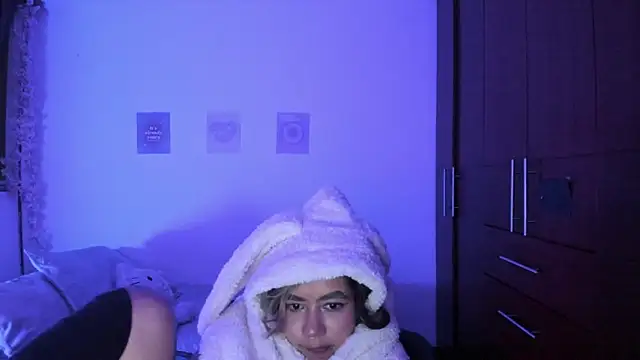 StephaniFox online show from October 2025 11:58:01 PM