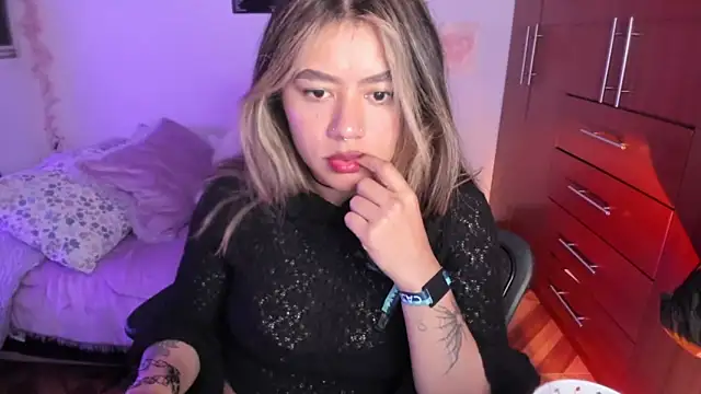 StephaniFox online show from March 2026 01:27:01 AM