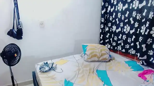 taniabigxx online show from May 2026 07:18:01 AM