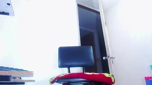 taniabigxx online show from November 2025 07:56:01 AM