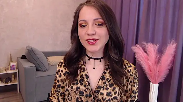 Snapshot of SusanMorado chatting on October 2025 08:23:02 AM SusanMorado online show from October 2025 08:23:02 AM