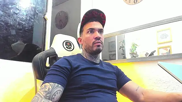 Angel sex latin online show from February 2025 08:24:01 AM