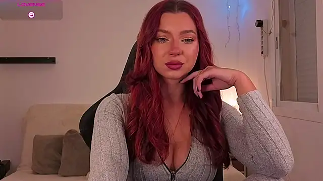 Karinchik  online show from December 2025 07:59:02 PM