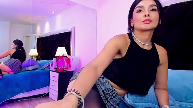 Holly Brensonexx  online show from March 2025 06:33:02 AM