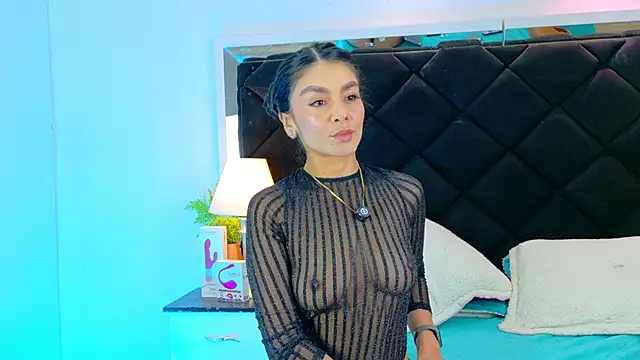 Holly Brensonexx  online show from December 2025 02:55:01 PM