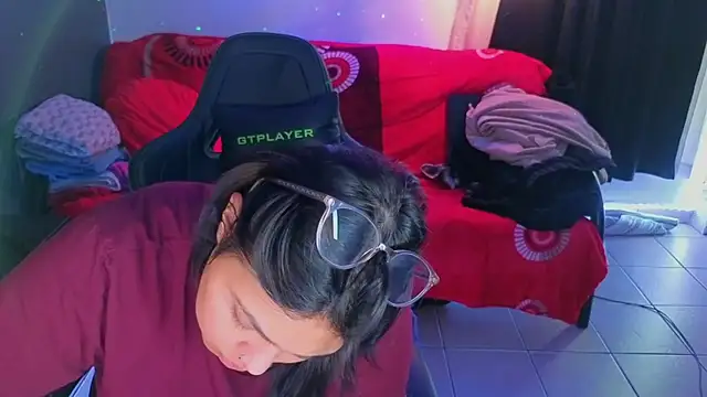 Snapshot of miacanela_xo chatting on December 2025 02:34:02 AM miacanela xo online show from December 2025 02:34:02 AM