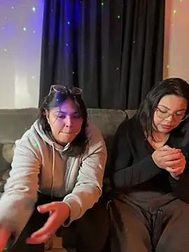 Snapshot of miacanela_xo chatting on November 2025 04:23:01 AM miacanela xo online show from November 2025 04:23:01 AM