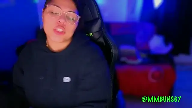 Snapshot of miacanela_xo chatting on October 2025 01:49:01 AM miacanela xo online show from October 2025 01:49:01 AM