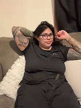 miacanela xo online show from May 2026 01:52:01 AM