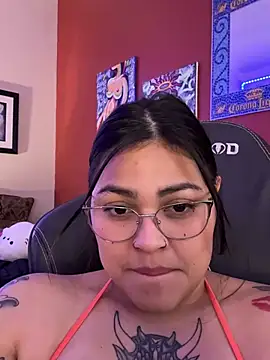 Snapshot of miacanela_xo chatting on March 2025 04:14:02 AM miacanela xo online show from March 2025 04:14:02 AM