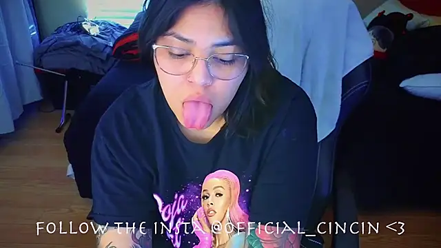 Snapshot of miacanela_xo chatting on February 2025 12:25:02 AM miacanela xo online show from February 2025 12:25:02 AM