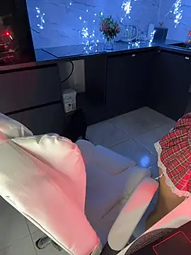 Melisa Ester online show from December 2025 04:28:02 PM