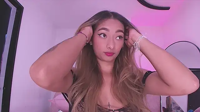 vale ross  online show from December 2025 03:11:01 AM