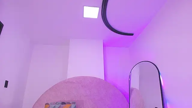 vale ross  online show from February 2026 03:03:01 AM