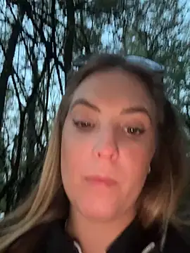 LiliMorganxxx online show from October 2025 04:39:02 PM