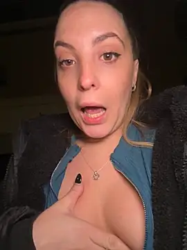 LiliMorganxxx online show from November 2025 10:14:02 PM