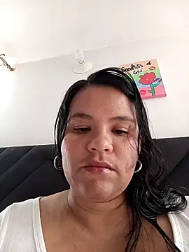 Snapshot of Julieta-tits chatting on May 2026 06:11:02 PM Julieta-tits online show from May 2026 06:11:02 PM