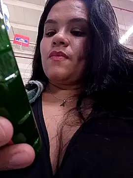 Snapshot of Julieta-tits chatting on January 2025 08:36:02 PM Julieta-tits online show from January 2025 08:36:02 PM