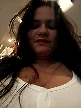 Snapshot of Julieta-tits chatting on December 2024 12:05:01 AM Julieta-tits online show from December 2024 12:05:01 AM