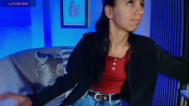 Tamaraakins online show from November 2025 12:42:01 PM