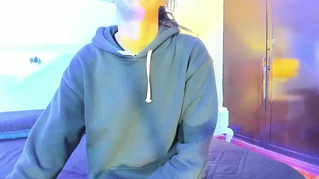 Tamaraakins online show from October 2025 12:15:02 PM