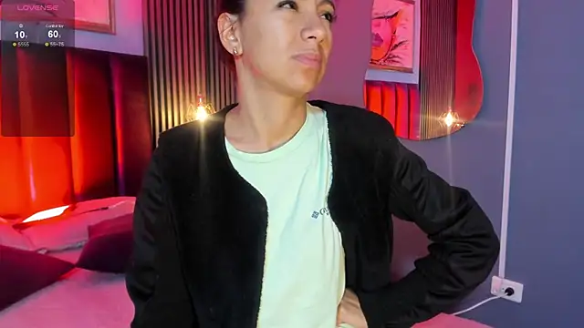 Tamaraakins online show from November 2025 12:42:02 PM